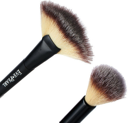 EVE PEARL 204 MicroSilk™ Dual Fan Highlighter Brush EVE PEARL 204 MicroSilk™ Dual Fan Highlighter Brush